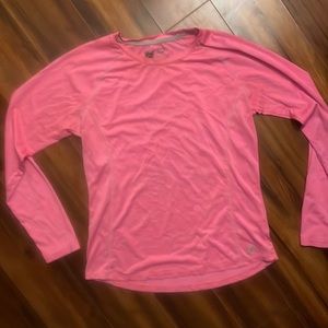 Medium long sleeve athletic shirt